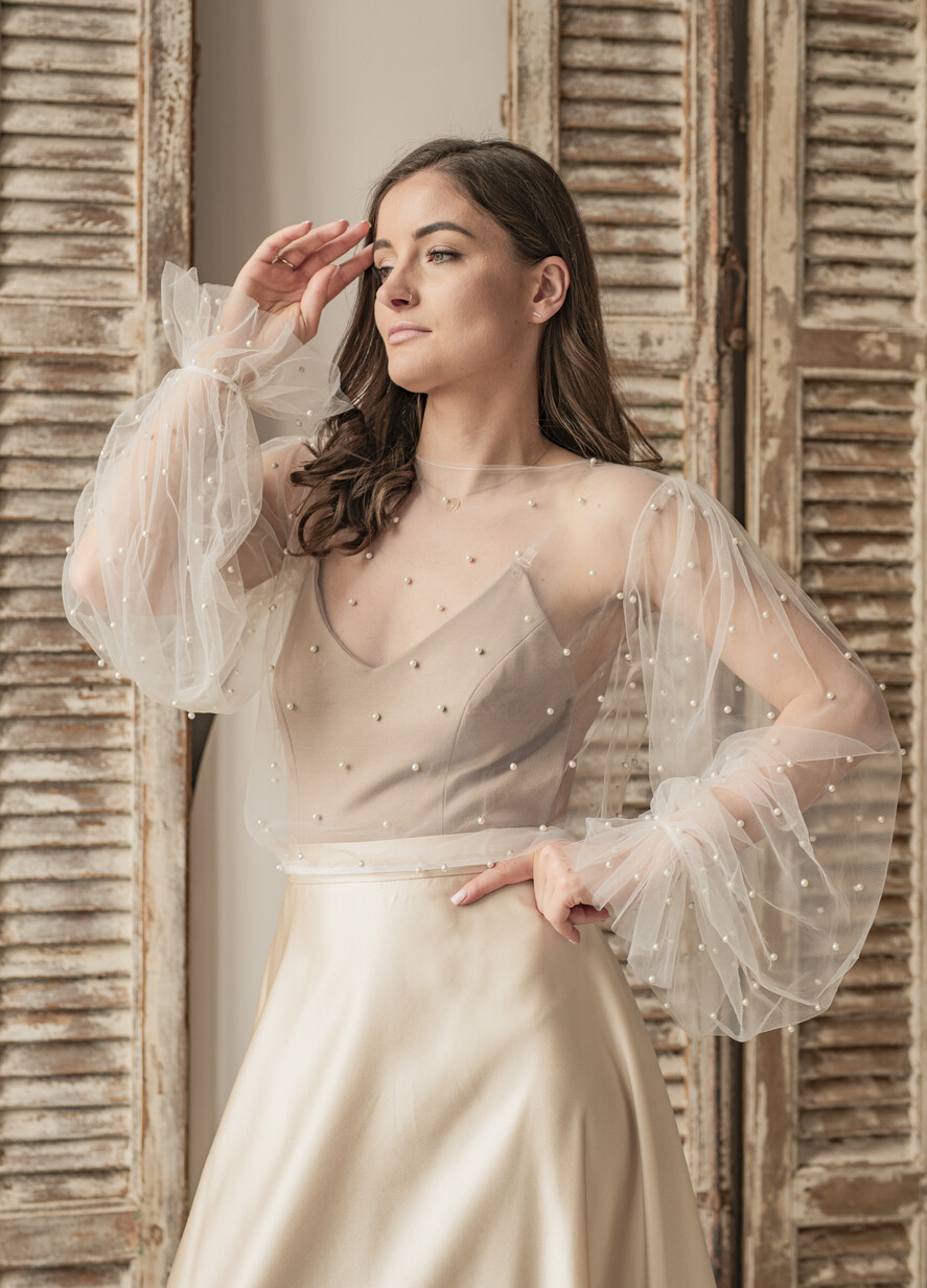 BRIDE bolero, robes, garter LACE WEDDING BOLERO Ivory tulle Beaded Wedding bolero long sleeve, Shrug Women Wedding, Bridal Coverup with pearls , Ivory Blouse for Bride, Bridal Tulle Blouse, dress capalet
