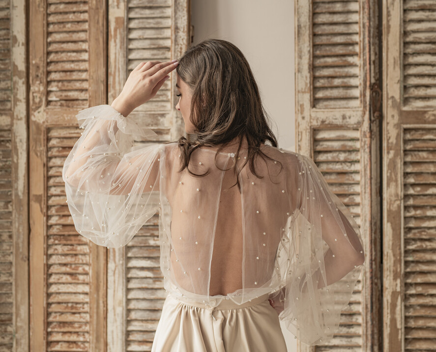 BRIDE bolero, robes, garter LACE WEDDING BOLERO Ivory tulle Beaded Wedding bolero long sleeve, Shrug Women Wedding, Bridal Coverup with pearls , Ivory Blouse for Bride, Bridal Tulle Blouse, dress capalet