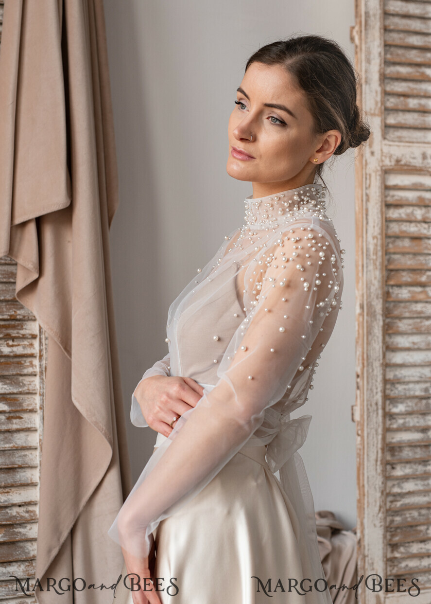 BRIDE bolero, robes, garter LACE WEDDING BOLERO Ivory tulle Wedding bolero long sleevewith bow , Shrug Women Wedding, Bridal Coverup, white Blouse for Bride, Bridal Tulle Blouse, dress capalet