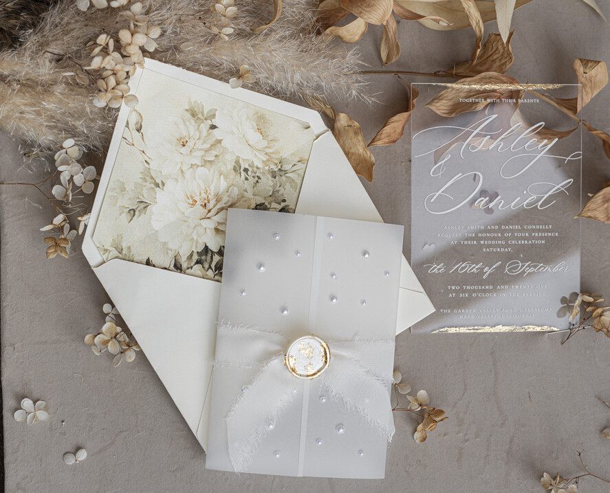 WEDDING INVITATIONS plexi acrylic mirror Ivory Beaded Wrapping Wedding Invitations, Elegant Clear Acrylic Wedding Cards, Plexi Transparent Wedding Invites, Wedding Invitation Suite with Pearls