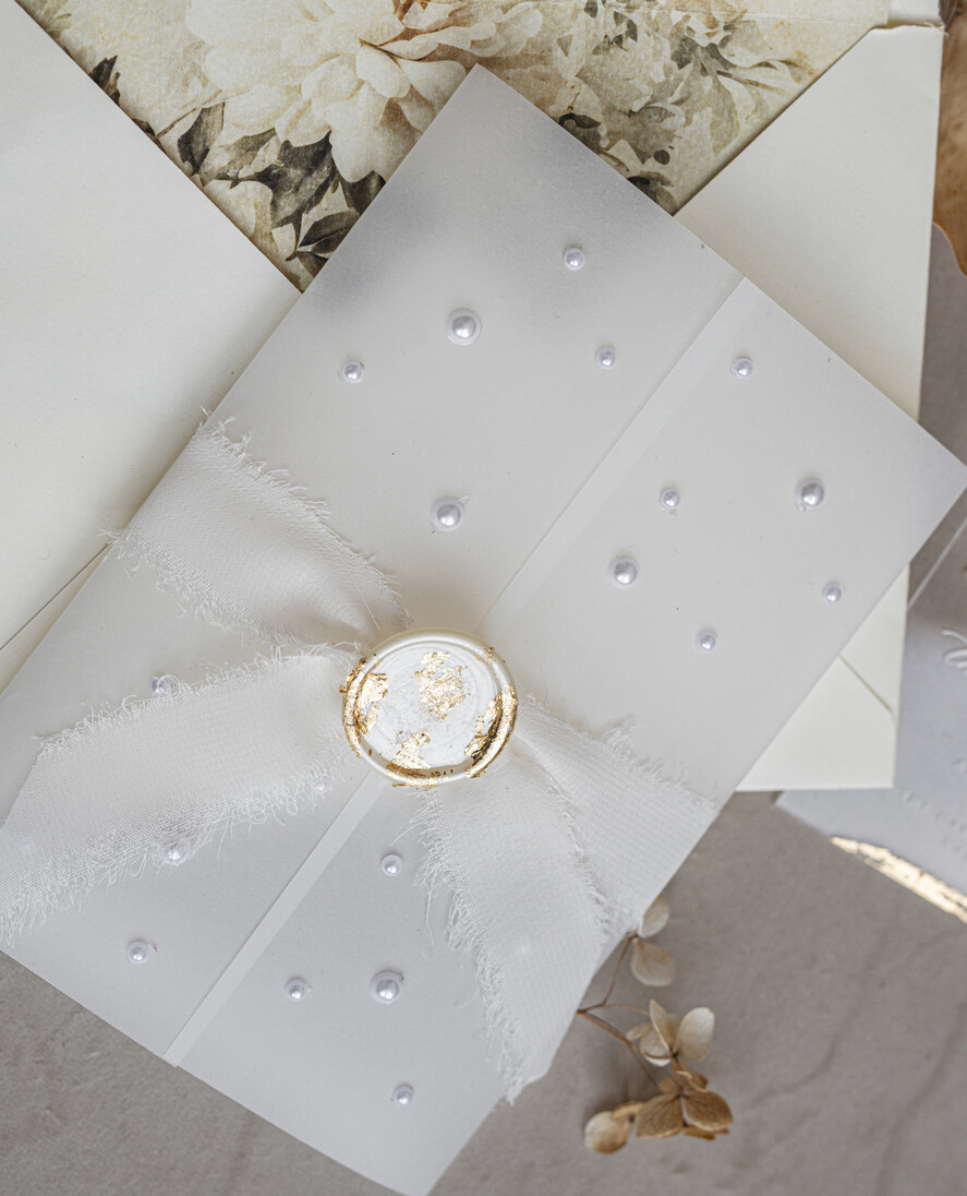 WEDDING INVITATIONS plexi acrylic mirror Ivory Beaded Wrapping Wedding Invitations, Elegant Clear Acrylic Wedding Cards, Plexi Transparent Wedding Invites, Wedding Invitation Suite with Pearls