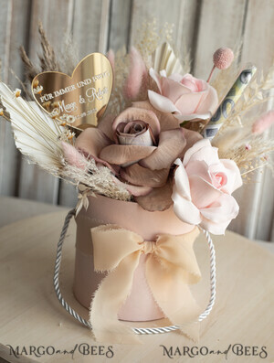  Geldgeschenk zur Hochzeit  Geschenkschachtel für Geld Geldgeschenk zur Hochzeit mit Strauß aus Trockenblumen personalisiert