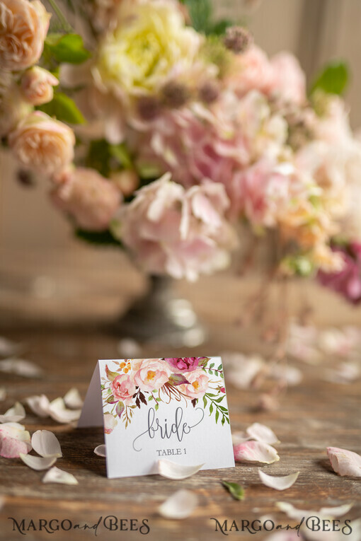 PLACE CARDS / TABLE CARDS Boho Elegance Bold Line Floral White Wedding Place Cards, Colorful Boho Flower Graphic Name Tags, Romantic Design Wedding Name Tags, Unique Wedding Stationery, Custom Text Place Cards