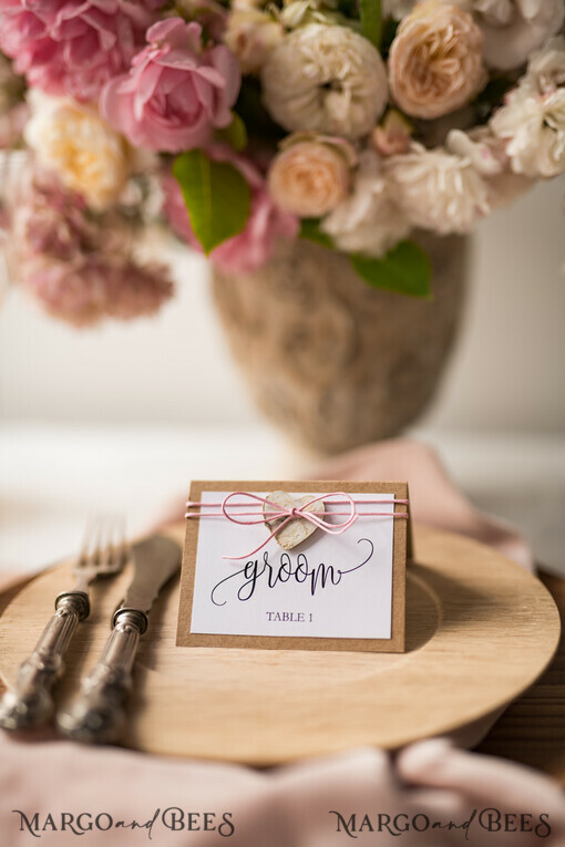PLACE CARDS / TABLE CARDS Rustic Eco Wedding Place cards Minimalistic White Wedding Place Cards with Pink Twine and Wooden Heart, Rustic Eco Brown with Black Printout, Delicate Wedding Name Tags, Boho Escort Card