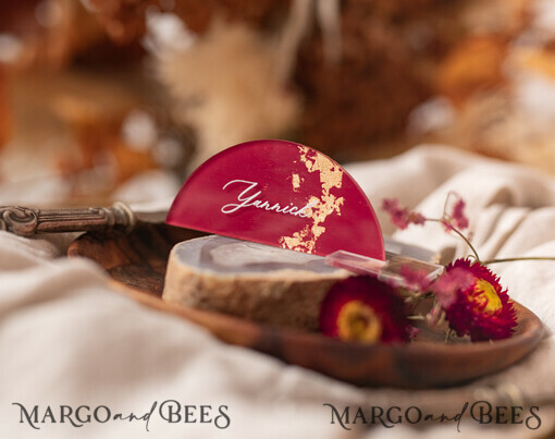 PLACE CARDS / TABLE CARDS Acrylic Gold Clear / Wood 3D Acrylic Arch Burgundy Flat Place Card, Clear Acrylic and Gold Flat Place Card, Maroon Gold Plexi Flat Place Card, Marsala Luxury Wedding Table Decor, White Text