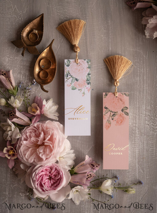 PLACE CARDS / TABLE CARDS Luxury Premium Glitter/ Gold/ Silver/ Rose Gold Elegant Wedding Escort Card with Gold Tassel, Gold Foil Printout with Flowers, Romantic Tassel Wedding Place Card, Blush Pink Name Cards, Custom Text Place Card