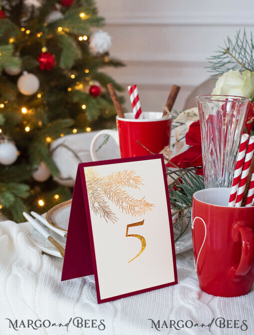 TABLE DECOR SIGNS glitter Luxury Christmas Wedding Table Number, Glamour Golden Shine Table Card, Elegant Pine Table Number with Gold Foil, Minimalist Winter Theme Burgundy Table Numbers