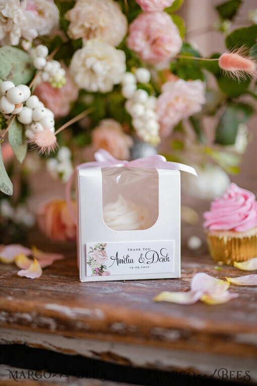 CAKE BOX Romantic customised favour Boxes