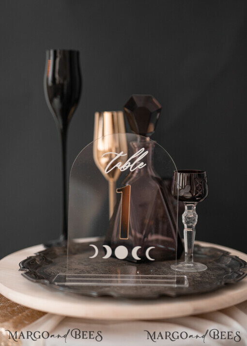 TABLE DECOR SIGNS Acrylic table decor Numbers Acrylic Arch Table Numbers, Clear Acrylic and gold Sign, Gold Plexi Table Numbers, Luxury Wedding Table Decor, Wedding Golden mirror and white UV table numbers 