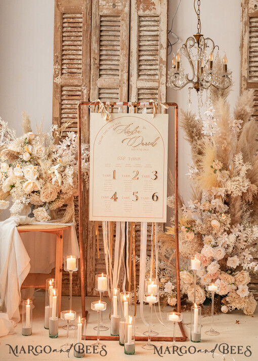 TABLE PLANS AND WEDDING WELCOME SIGNS plexi gold / velvet ivory velvet & Gold Modern velvet Seating Chart, Arch Elegant Find Your Seating Plan, Elegant Wedding Table Plan, Wedding Decoration with golden letters, Reception Signage, Custom Ceremony Sign