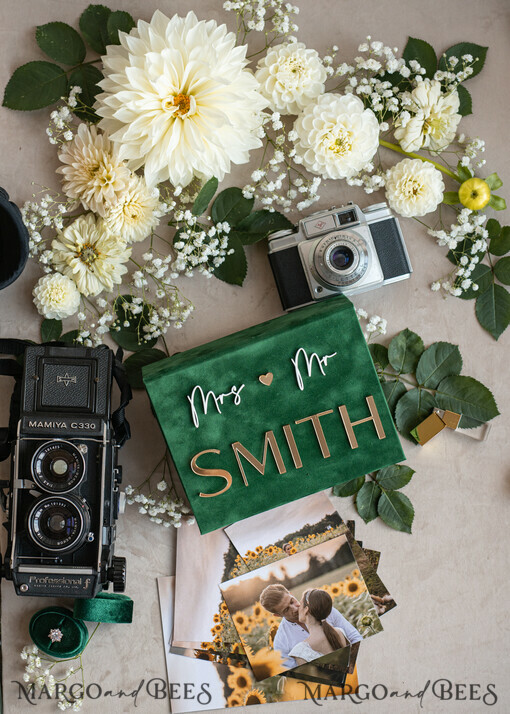 PHOTO ALBUM/ PHOTO BOX  Velvet Photo Box Photographer Box  Emerald Green Velvet Photo Box Photographer Wedding Memory Box, Greenery Custom Keepsake Box, Garden Photographer Gifts for Clients, Wedding Pictures packaging, Custom photography box