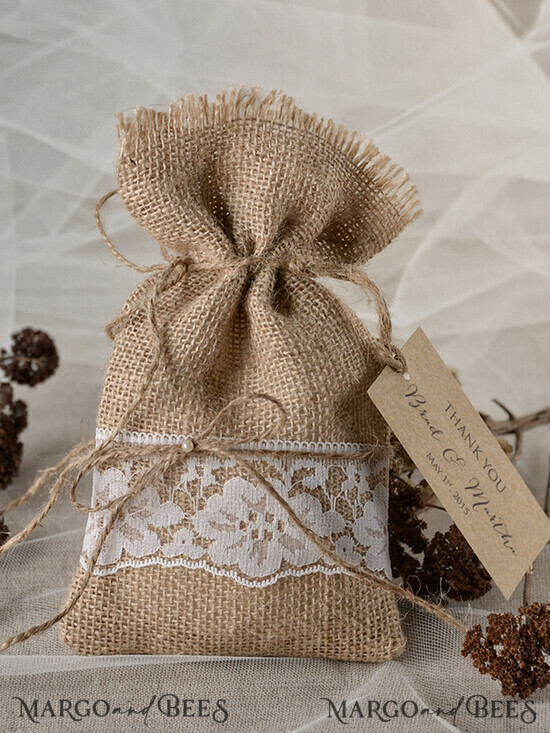 HOCHZEITSGESCHENKE Rustikale Jutesäckchen als Geschenke niedliche Hochzeitsgeschenk-Karten, personalisierte rustikale Jute-Geschenktüten 10/bt/bg