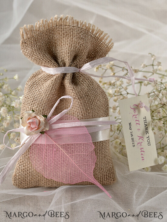 HOCHZEITSGESCHENKE Rustikale Jutesäckchen als Geschenke romantische Hochzeitsgeschenke, rustikale Jutesäcke mit Etiketten 12/bp/bg