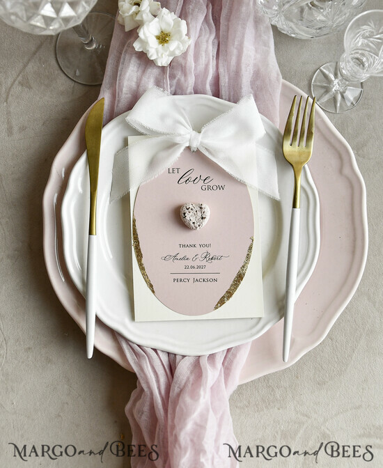 MENU & PROGRAMS romantic 3-in-1 Wedding Menu, Place Card and Plantable Favor Gift | Personalized Let Love Grow Wedding Favor 05/3in1/m