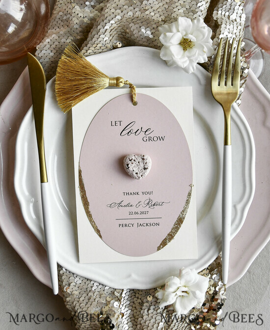 MENU & PROGRAMS romantic 3-in-1 Wedding Menu, Place Card and Plantable Favor Gift | Personalized Let Love Grow Wedding Favor 06/3in1/m