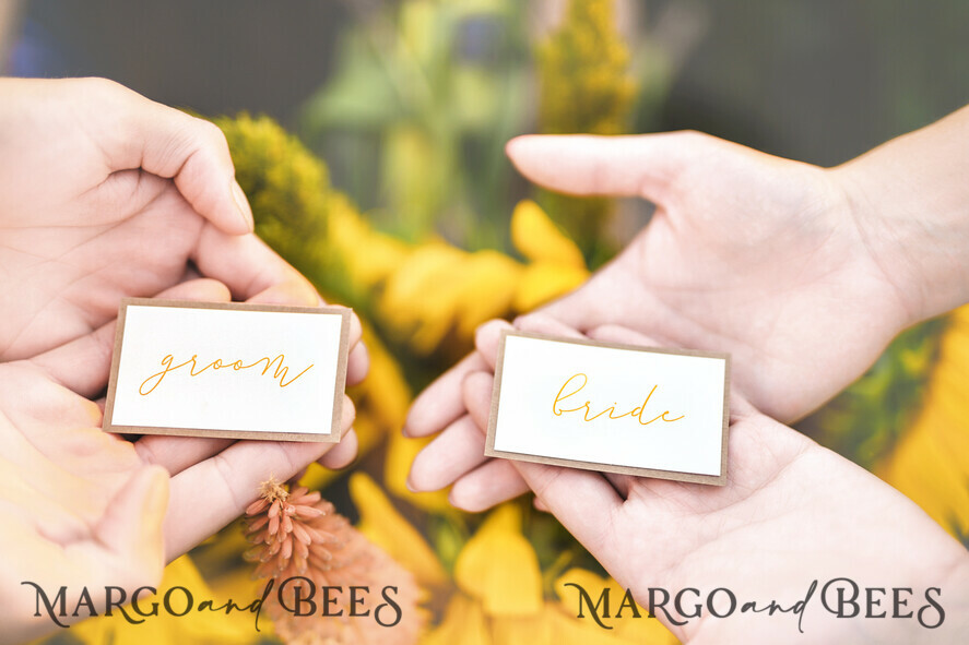 PLATZKARTEN / TISCHKARTEN  
 Rustikale Eco-Hochzeitsplatzkarten Minimalistische Eco-Hochzeitsplatzkarten, Rustikale Namensschilder, Einfache romantische Hochzeitsnamensschilder, Sonnenblumen-Hochzeitsstationery, Individuelle Text-Hochzeitsplatzkarten