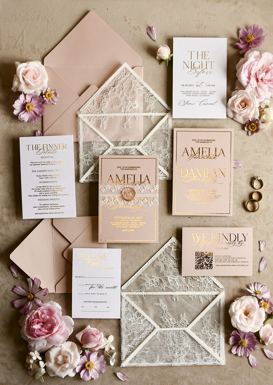 HOCHZEITS EINLADUNGEN vintage Spitze / rustikale Spitze Schnürsenkel-Hochzeitseinladungen mit doppeltem Umschlag Blush & Gold Hochzeitseinladungsset