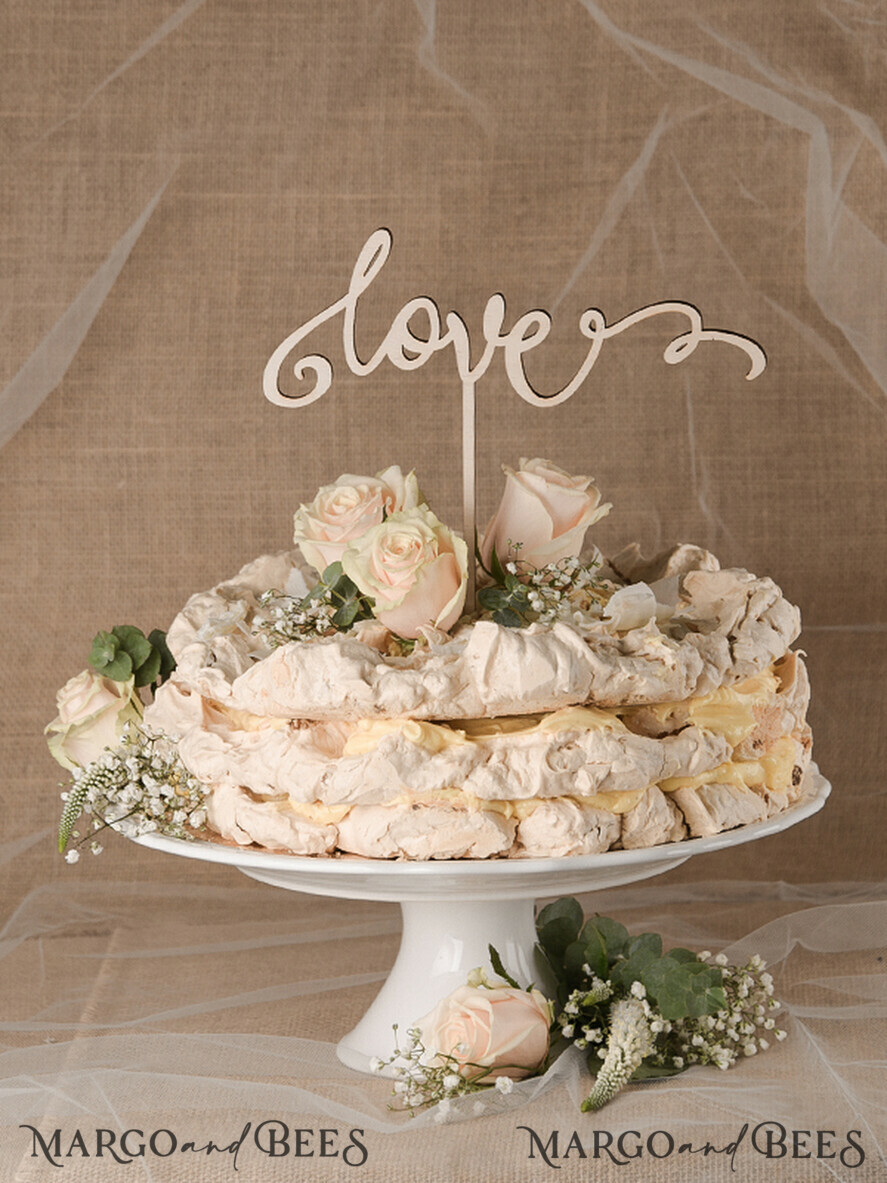 TORTENDEKORATION  
 RUSTIKAL  
 Hochzeitstorte Topper, aus Holz