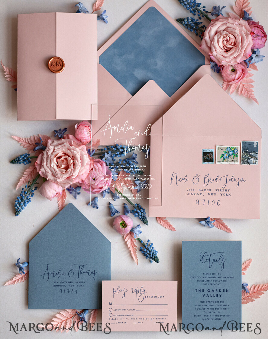 HOCHZEITS EINLADUNGEN Elegante Einladungen Klassische Karten Maßgeschneiderte Acryl Hochzeits Einladungskarten in blush pink, Glamour Velours dasty blue Hochzeits Einladungen, Plexi Velours Hochzeits Einladungssatz, Luxus Eisblau Hochzeitskarten mit Wachssiegel in Kupfer.