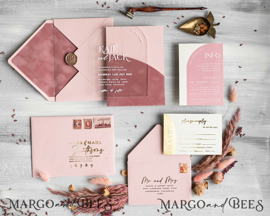 HOCHZEITS EINLADUNGEN Elegante Einladungen Klassische Karten Arch Plexiglas Hochzeitsinvitationsset, Blush Pink Goldene Hochzeitskarten mit RSVP Samtummantelung, Acryl Moderne Hochzeitskarten
