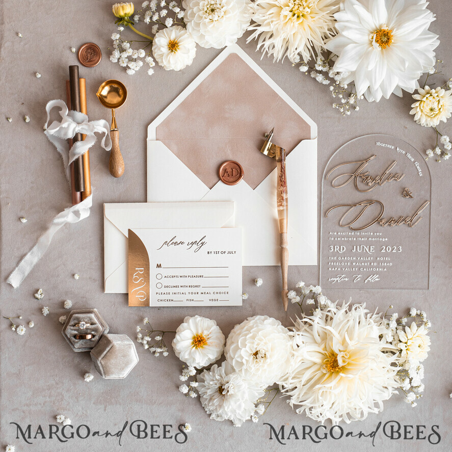 HOCHZEITS EINLADUNGEN Gold / Roségold / Silber / Glitzer Arch Golden Acryl-Hochzeitseinladungssuite, Samtbeige Hochzeitseinladungen, Glamour Plexiglas Hochzeitseinladungen