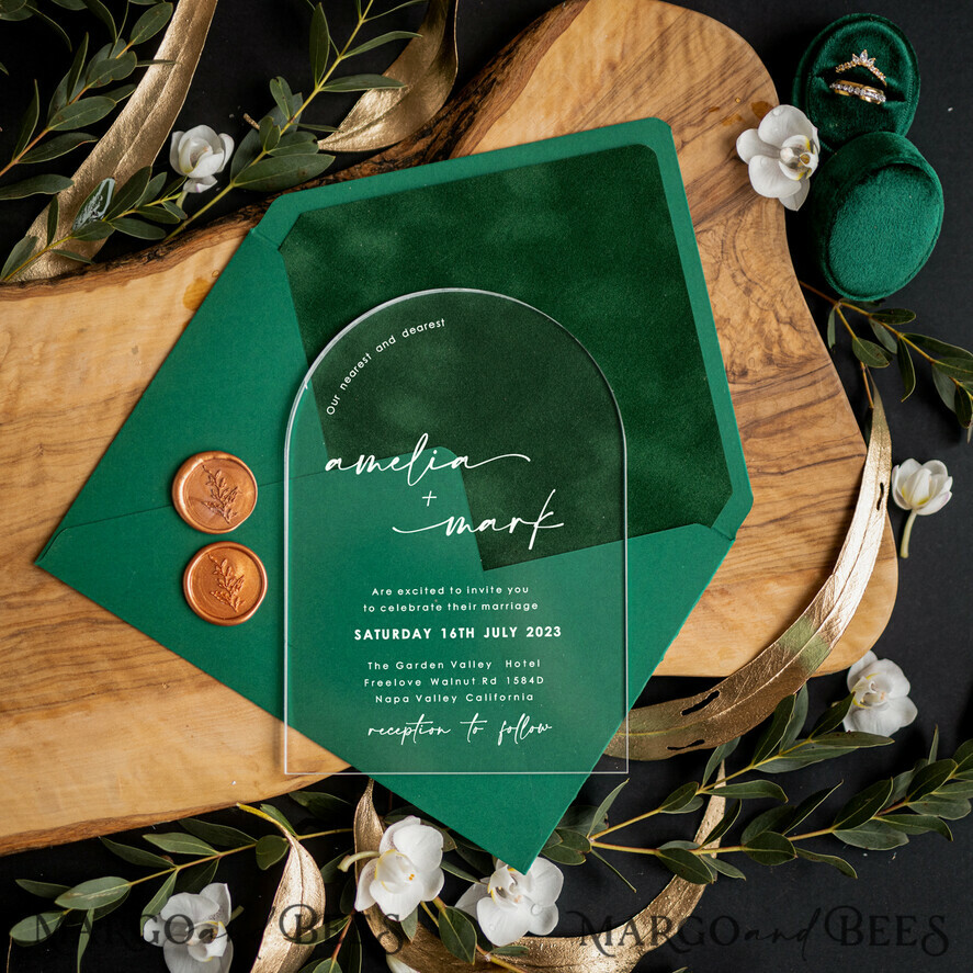 HOCHZEITS EINLADUNGEN Gold / Roségold / Silber / Glitzer Smaragdgrüne Samthochzeits-Einladungen, Acrylbogen-Hochzeitseinladungen, Grünpflanzen-Samthochzeitseinladungssatz, moderne Gartenhochzeitsstationery, Boho-Hochzeitsideen, klare transparente Hochzeitseinladung mit rsvp, grün und gold Acryl-Hochzeitseinladungssatz