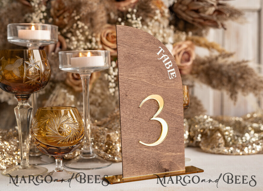 TISCHDEKORATIONSCHILDER   Holz Eco Rustikale Tischnummern Rustikale Holz-Halbbogen-Hochzeits-Tischnummern, Holz-Gold-Plexi-Tischnummern, ländliche Scheunen-Hochzeits-Tischdekoration, Hochzeitsschild-Holz-goldene Spiegel-Tischnummern