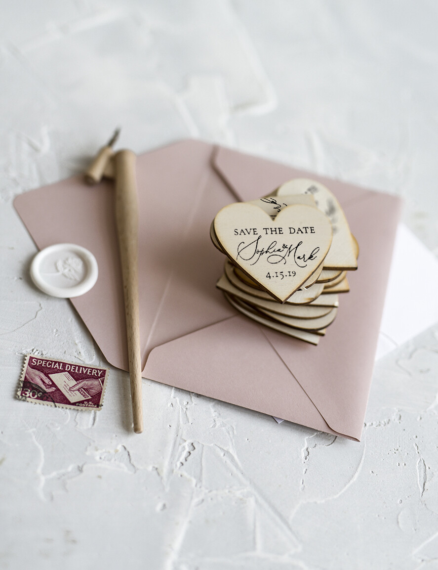 DATEN MERKEN rustikale Boho-Magnete Hochzeits-Save-the-Date-Karte Holz Kühlschrankmagnet Hochzeits-Save-the-Date-Karte und Herzmagnet, Blush Pink Save Our Date Holzmagnete