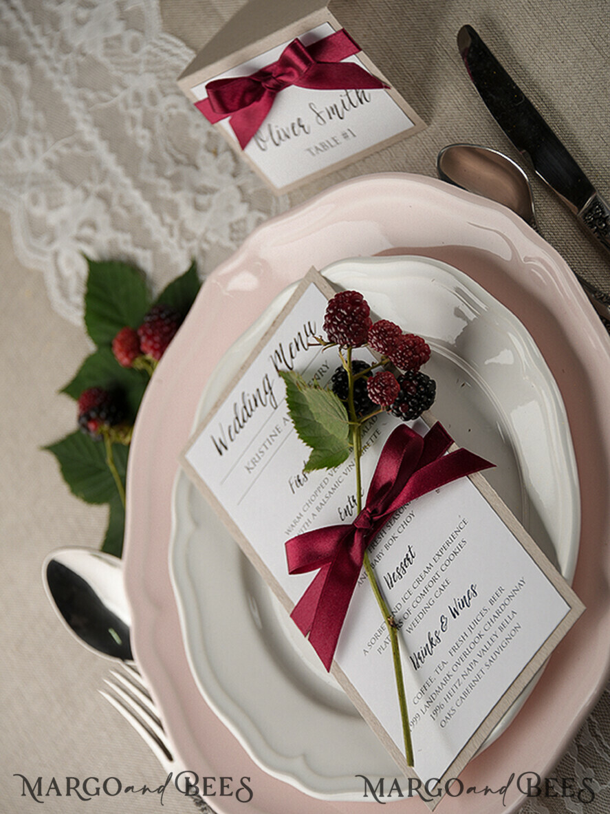 MENÜ & PROGRAMME  
 rustikal und Spitze Rustikales Hochzeitsmenü mit Band, Hochzeitsdinner-Menü im Scheunenstil, Eco-romantische personalisierte Karten, Kraft-Hochzeitsmenü, Einfaches rustikales Hochzeitsmenü, Elegante ecrufarbene Hochzeitsmenükarten