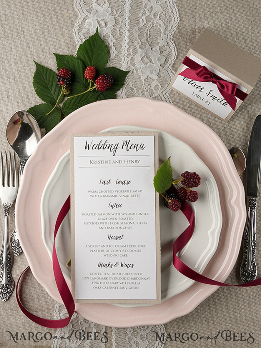 MENÜ & PROGRAMME  
 rustikal und Spitze Rustikales Hochzeitsmenü mit Band, Hochzeitsdinner-Menü im Scheunenstil, Eco-romantische personalisierte Karten, Kraft-Hochzeitsmenü, Einfaches rustikales Hochzeitsmenü, Elegante ecrufarbene Hochzeitsmenükarten