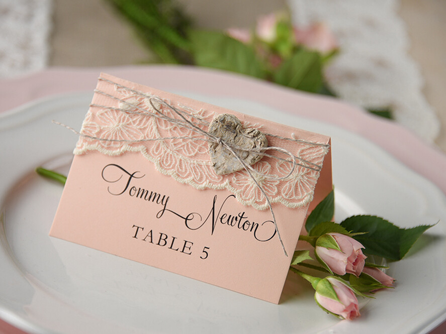 PLACE CARDS / TABLE CARDS rustic and lace Romantic Ecru Lace Wedding Place Cards, Blush Pink Name Tags with Natural Twine and Wooden Heart, Elegant Wedding Stationery, Rustic Escort Cards, Editable Text