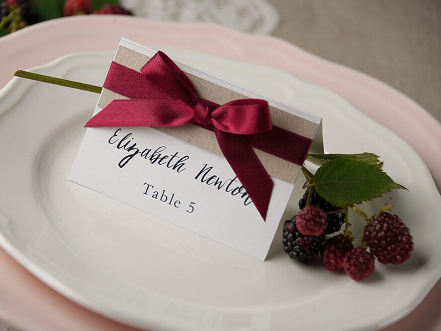 PLACE CARDS / TABLE CARDS rustic and lace Romantic Eco Wedding Place Cards with Marsala Ribbon Bow, Burgundy White and Eco Rustic Wedding Stationery, Elegant Rustic Wedding Place Cards, Editable Wording