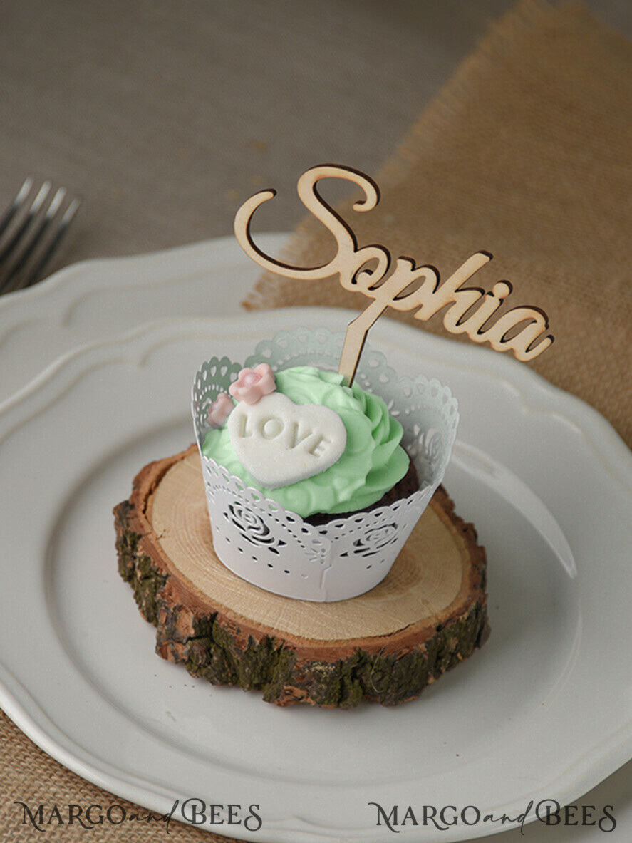 PLACE CARDS / TABLE CARDS Acrylic Gold Clear / Wood 3D Custom Wedding 3D Wood Place Cards with Stand, Rustic Name Wooden Escort Cards, Boho Laser Cut Name Cards, Guest Names Wedding Cards, Guest Names Escort Cards