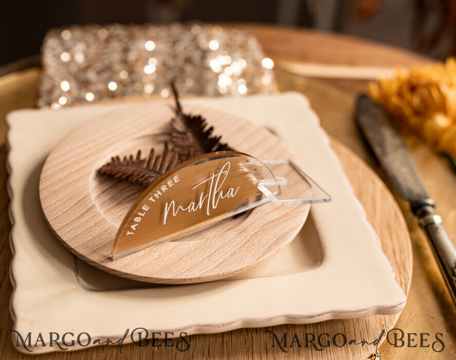PLACE CARDS / TABLE CARDS Acrylic Gold Clear / Wood 3D Modern Arch Gold Acrylic Place Card with Stand, Arch Clear Name Card, Premium Luxury Seating Cards, Painted Gold Escort Cards with White Wording, Editable Text