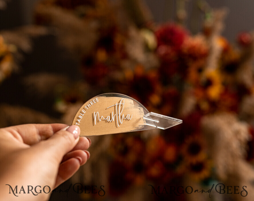 PLACE CARDS / TABLE CARDS Acrylic Gold Clear / Wood 3D Modern Arch Gold Acrylic Place Card with Stand, Arch Clear Name Card, Premium Luxury Seating Cards, Painted Gold Escort Cards with White Wording, Editable Text