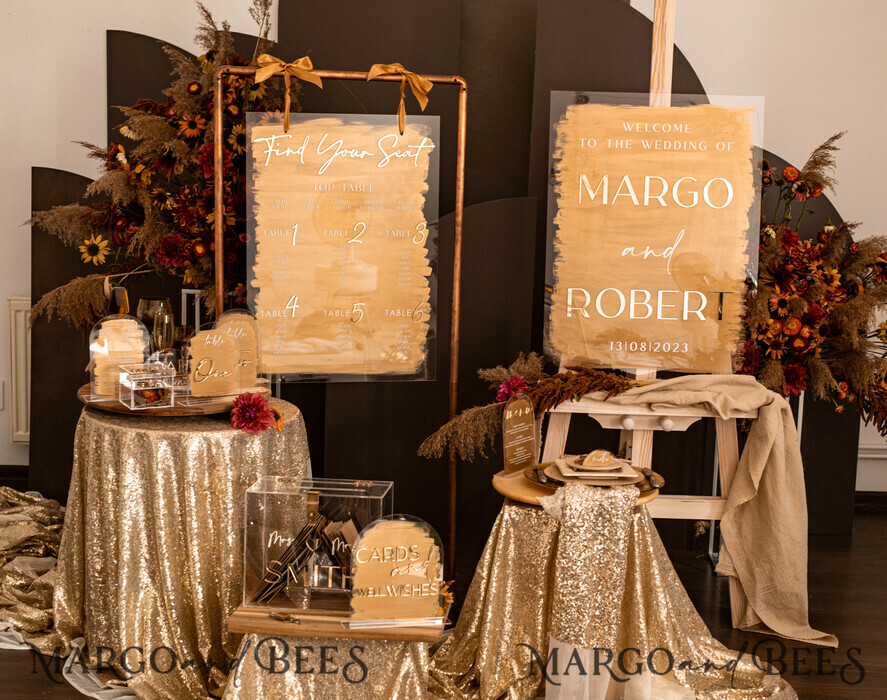 PLACE CARDS / TABLE CARDS Acrylic Gold Clear / Wood 3D Modern Arch Gold Acrylic Place Card with Stand, Arch Clear Name Card, Premium Luxury Seating Cards, Painted Gold Escort Cards with White Wording, Editable Text