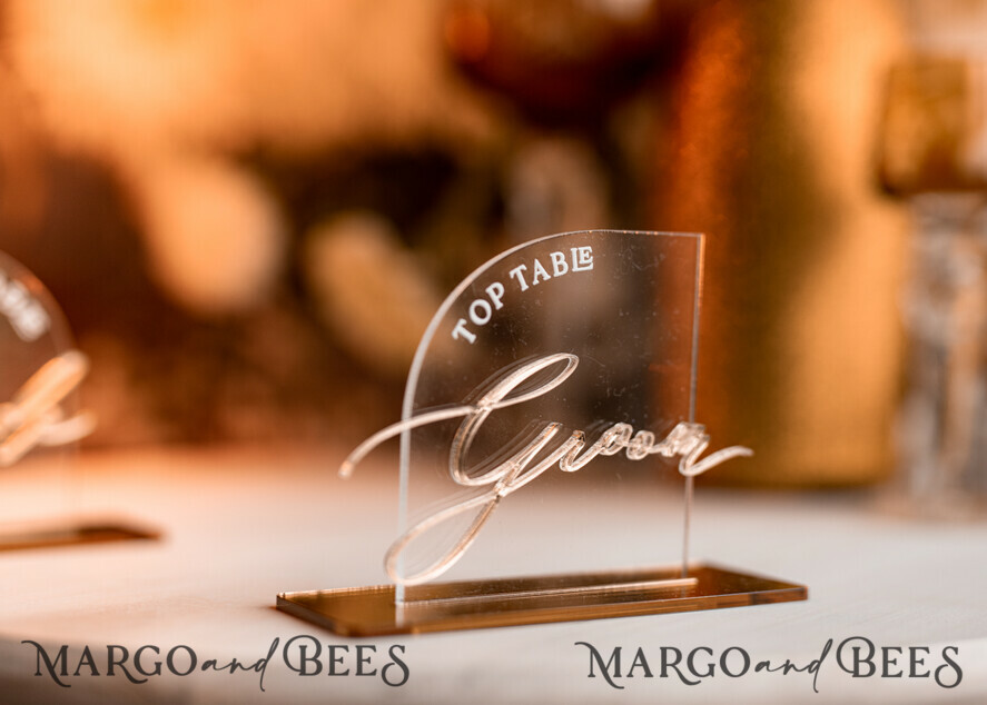 PLACE CARDS / TABLE CARDS Acrylic Gold Clear / Wood 3D Modern half arch Acrylic Place card with stand, Wedding seat Cards, Transparent Acryl Name Card, Luxury seating card with white and gold wording, Editable Text