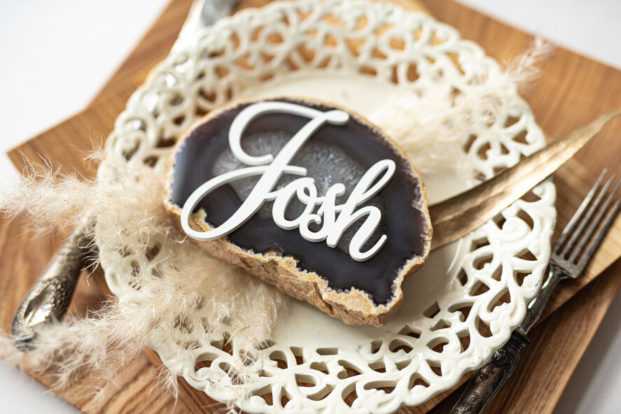 PLACE CARDS / TABLE CARDS Acrylic Gold Clear / Wood 3D Extra Large Name Cards, Custom Elegant Gloss White Acrylic Place Cards, Engraved 3D Name Premium Luxury Seating Card, Editable Text Acrylic Escort Card