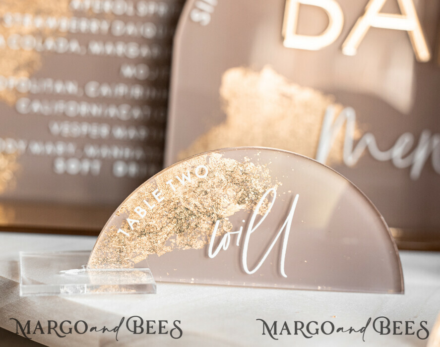 PLACE CARDS / TABLE CARDS Acrylic Gold Clear / Wood 3D Acrylic Arch Beige Place Card with Stand, Clear Acryl and Gold Flat Place Card, Nude Gold Plexi Flat Place Card, Tan Luxury Wedding Table Decor, Earthy Wedding
