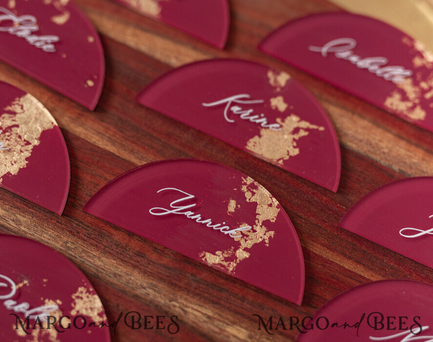 PLACE CARDS / TABLE CARDS Acrylic Gold Clear / Wood 3D Acrylic Arch Burgundy Flat Place Card, Clear Acrylic and Gold Flat Place Card, Maroon Gold Plexi Flat Place Card, Marsala Luxury Wedding Table Decor, White Text