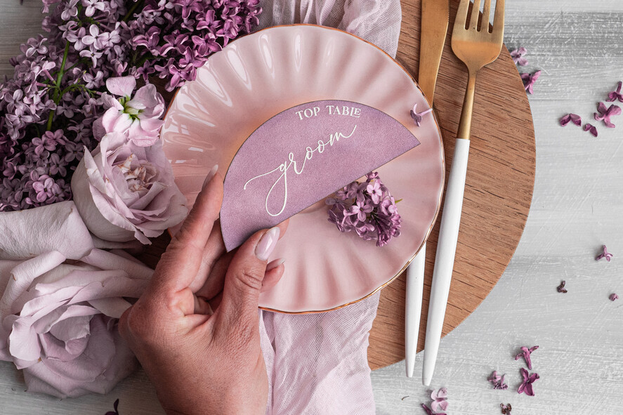 PLACE CARDS / TABLE CARDS Acrylic Gold Clear / Wood 3D Mauve Wedding Place Cards, Modern arch Velvet White Wording Place card without stand, Wedding seat mauve Cards, Velvet white Names Cards, Editable Text, MvS