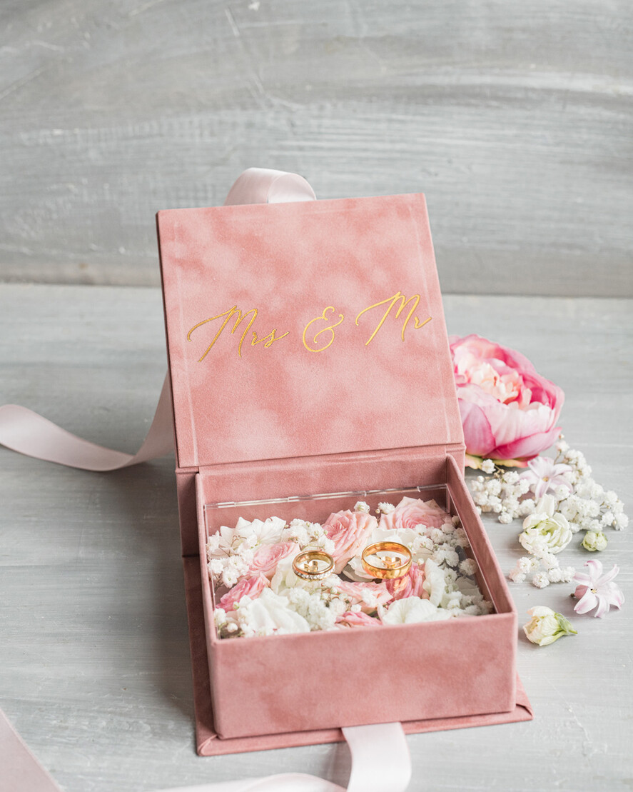 RINGTRÄGERBOXEN & KISSEN Samtkästchen für den Trauungszeremonie Luxuriöse Samt-Acryl-Eheringe-Box, Glamour Blush Pink und Gold Eheringe-Box, Elegante Eheringe-Box aus Samt in Blush Pink, Handgefertigte Eheringe-Box.