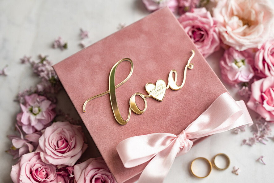 RINGTRÄGERBOXEN & KISSEN Samtkästchen für den Trauungszeremonie Ringbox für die Hochzeitszeremonie 3 Ringe, Blush Pink Goldene Samt-Hochzeitsringbox für die Zeremonie, Glamour Hochzeitsringboxen für ihn und sie, Luxus Samt-Ringbox doppelt, individuelle Farben.