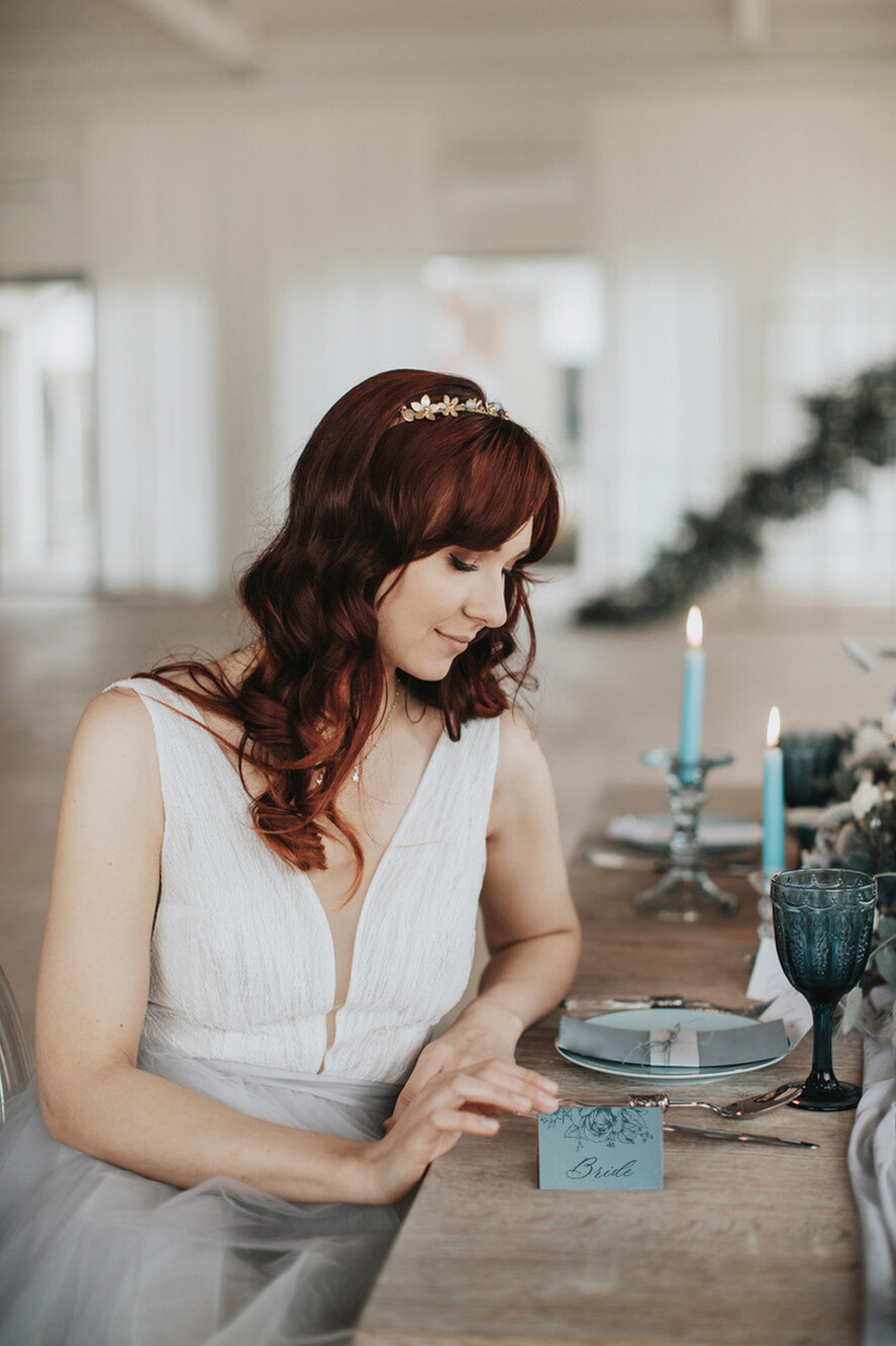HOCHZEITS EINLADUNGEN Moderne Einladungen Florale Karten Zarte staubblaue Hochzeitskarten, moderne florale Hochzeits-Einladungen, minimalistische Vellum-Hochzeitseinladungssuite, elegante und handgemachte Hochzeitsstationery