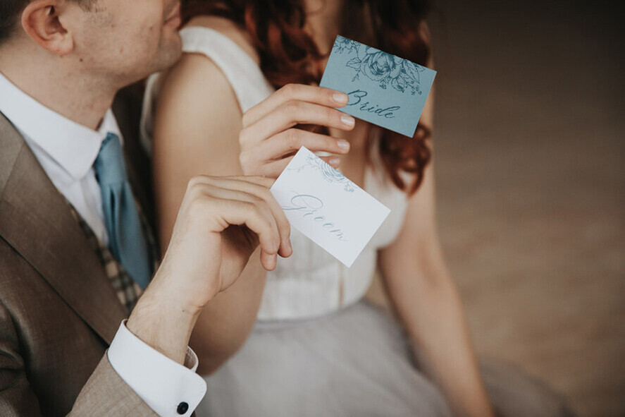 HOCHZEITS EINLADUNGEN Moderne Einladungen Florale Karten Zarte staubblaue Hochzeitskarten, moderne florale Hochzeits-Einladungen, minimalistische Vellum-Hochzeitseinladungssuite, elegante und handgemachte Hochzeitsstationery