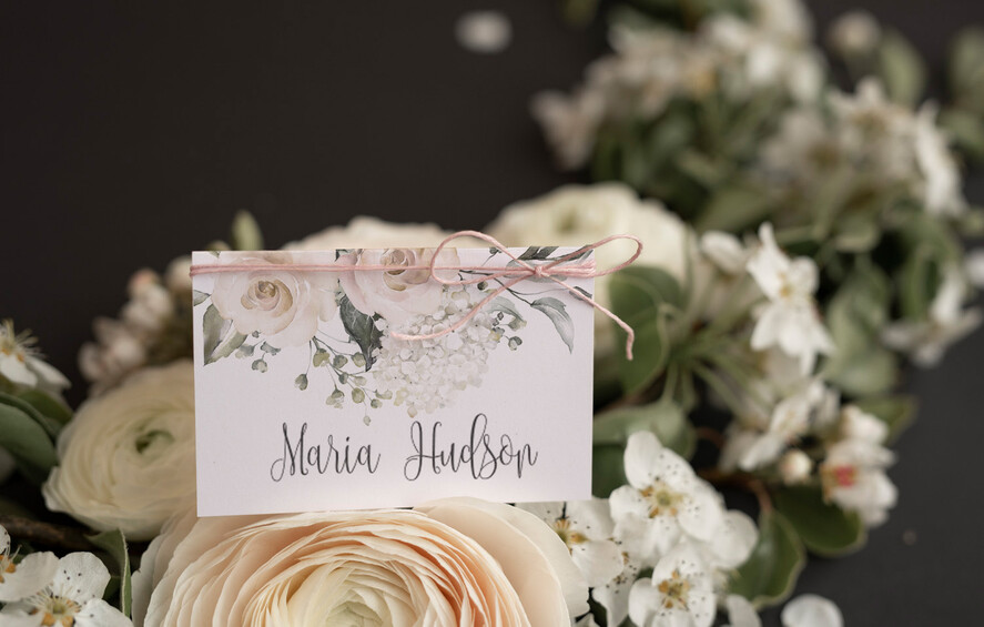 PLACE CARDS / TABLE CARDS Romantic Boho/ Botanical/ Floral White Rose Romantic Wedding Place Cards with Light Pink Twine, Elegant Wedding Name Tags, Rose Table Place Cards for Your Wedding, Boho Place Cards, custom text