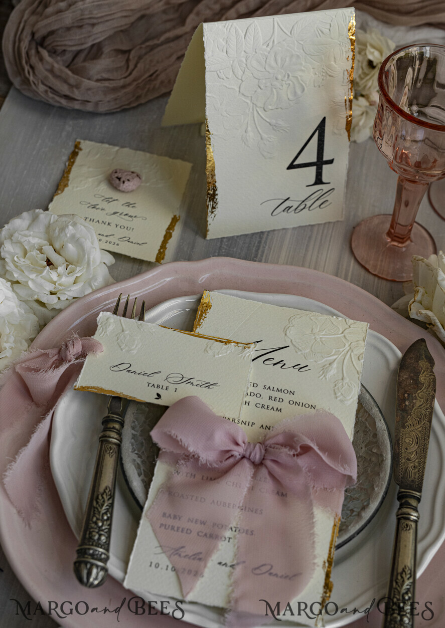 MENÜ & PROGRAMME  
 romantisch Präge-Blumen-Hochzeitsmenü, Luxuriöses Ecru-Dinner-Menü, Chiffonband-Hochzeitsmenü, Elegante Empfangs-Menükarten