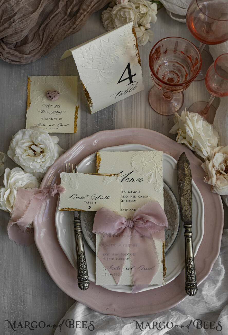 MENÜ & PROGRAMME  
 romantisch Präge-Blumen-Hochzeitsmenü, Luxuriöses Ecru-Dinner-Menü, Chiffonband-Hochzeitsmenü, Elegante Empfangs-Menükarten