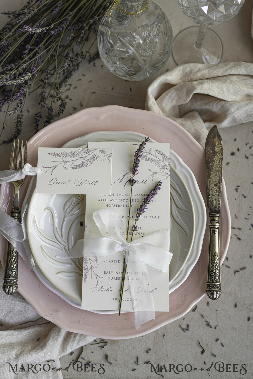 MENÜ & PROGRAMME  
 romantisch Lavendel Blüten Hochzeitsmenü, Luxus Ecru Abendmenü, Chiffonband Hochzeitsmenü, Elegante Empfangsmenükarten