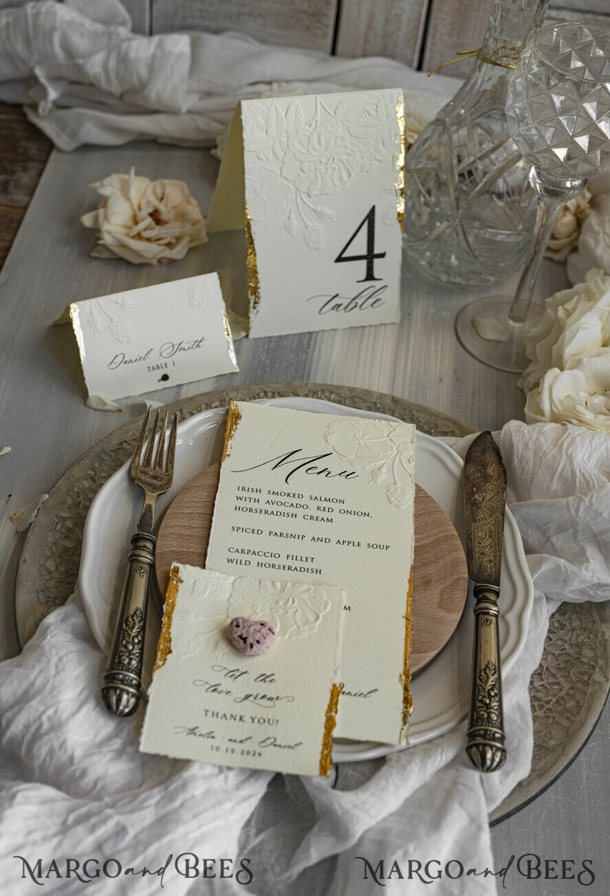 MENÜ & PROGRAMME  
 romantisch Prägung Floral Hochzeitsmenü, Luxuriöses Ecru Abendmenü, Chiffonband Hochzeitsmenü, Elegante Empfangsmenükarten